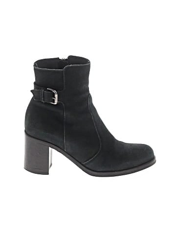 C La Canadienne Ankle Boots (view 1)