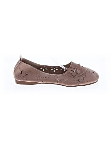 Unbranded Flats (view 1)