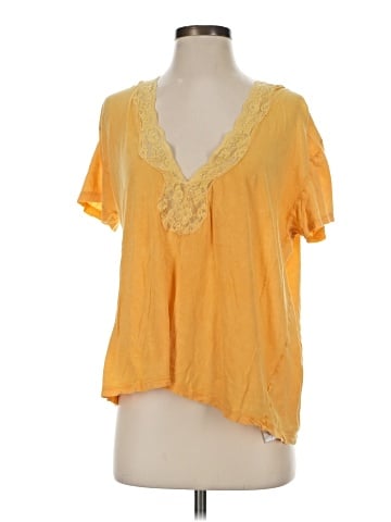 Urban Outfitters Short Sleeve T-Shirt (view 1)