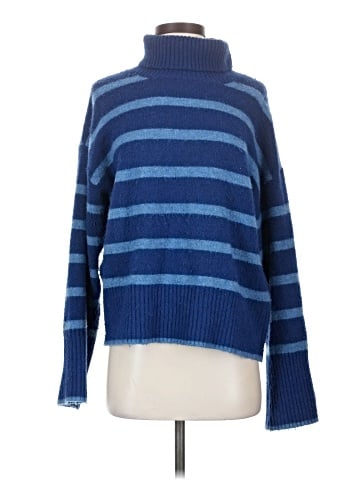 Time and Tru Pullover Sweater (view 1)