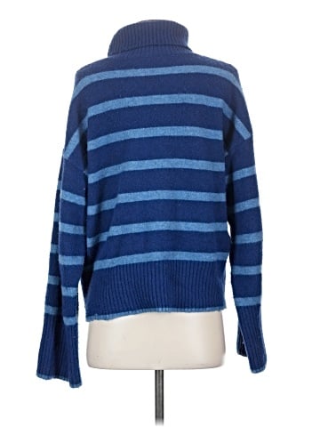 Time and Tru Pullover Sweater (view 2)