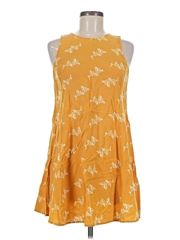 Old Navy Casual Dress (view 1)
