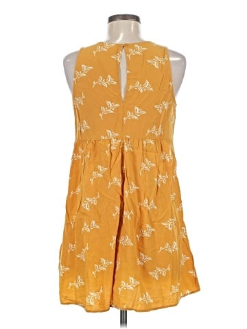 Old Navy Casual Dress (view 2)