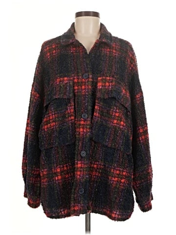 En Creme Poncho (view 1)
