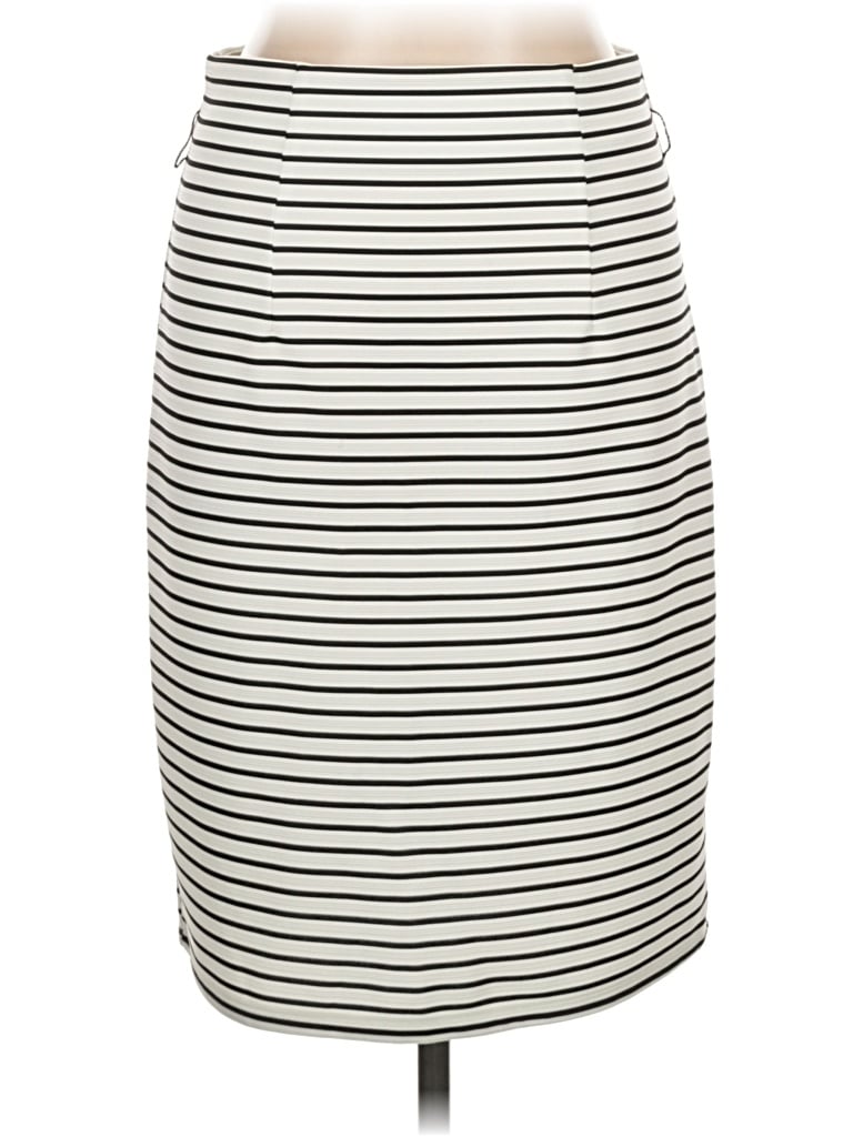 Pre-owned Xhilaration Casual Skirt In Ivory