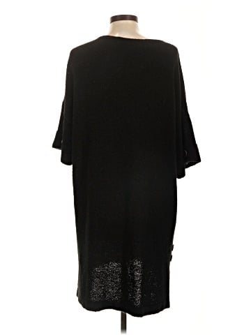 Simply Noelle Poncho (view 2)