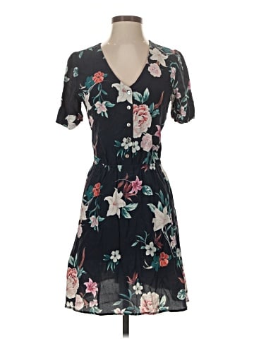 Amour Vert Casual Dress (view 1)