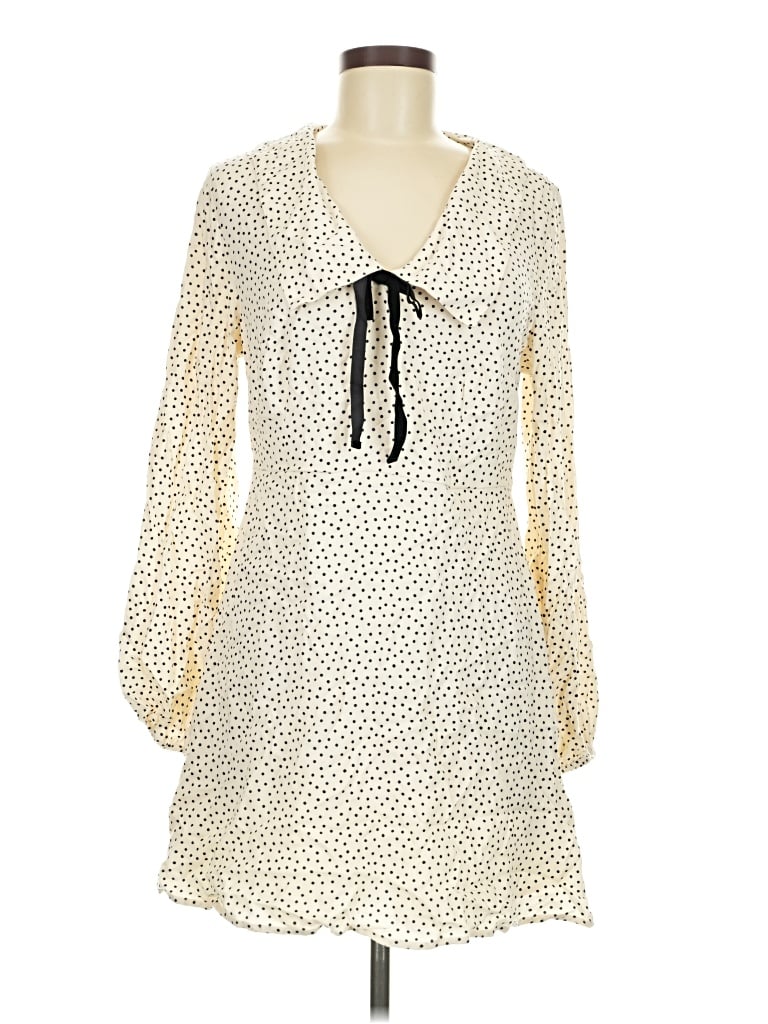 Pre-owned Old Navy Casual Dress In Ivory