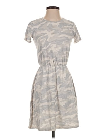 Old Navy Casual Dress (view 1)
