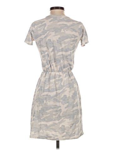 Old Navy Casual Dress (view 2)