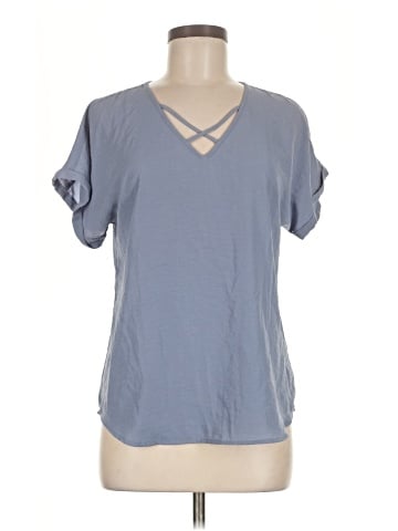 Maurices Short Sleeve T-Shirt (view 1)