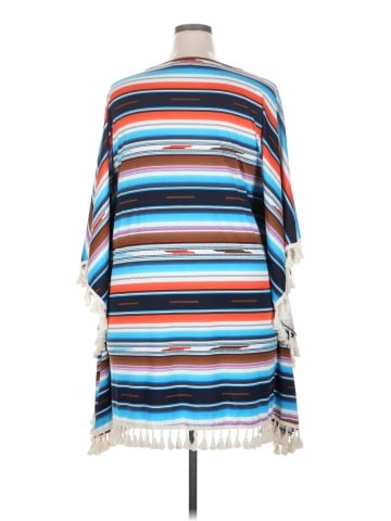 Southern Stitch Poncho (view 2)