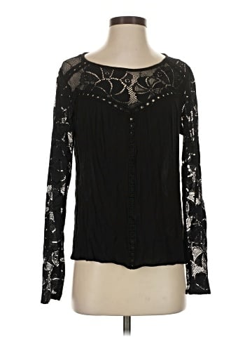 Romeo & Juliet Couture Long Sleeve Blouse (view 1)