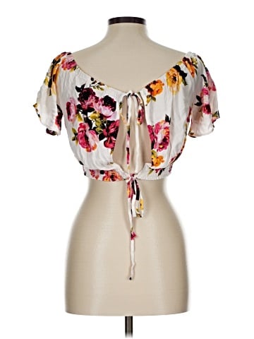 Kendall & Kylie Short Sleeve Top (view 2)