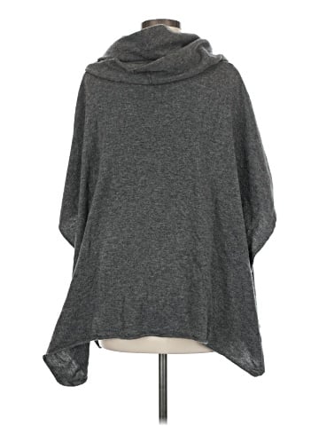 Lovestitch Poncho (view 2)
