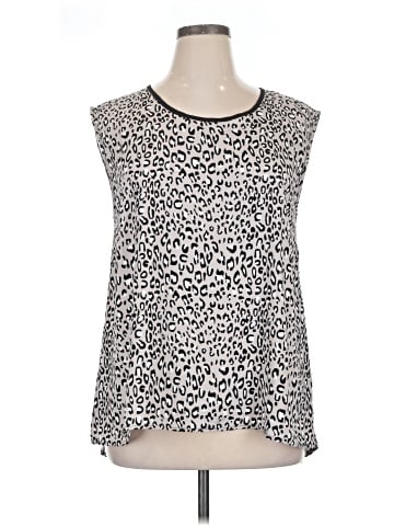 Decjuba Sleeveless Blouse (view 1)
