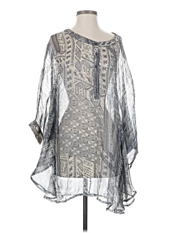 Miilla 3/4 Sleeve Blouse (view 1)