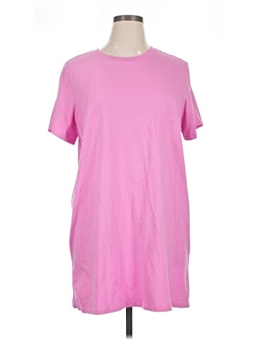 Old Navy Short Sleeve T-Shirt (view 1)