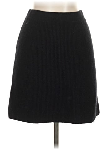 Uniqlo Casual Skirt (view 2)