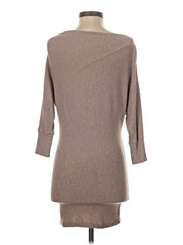 Bordeaux 3/4 Sleeve Top (view 2)