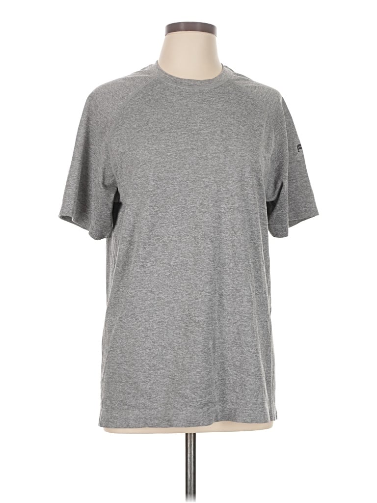 Pre-owned Fabletics Short Sleeve T-shirt In Gray