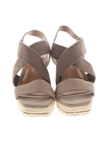 Kelly & Katie Wedges (view 2)