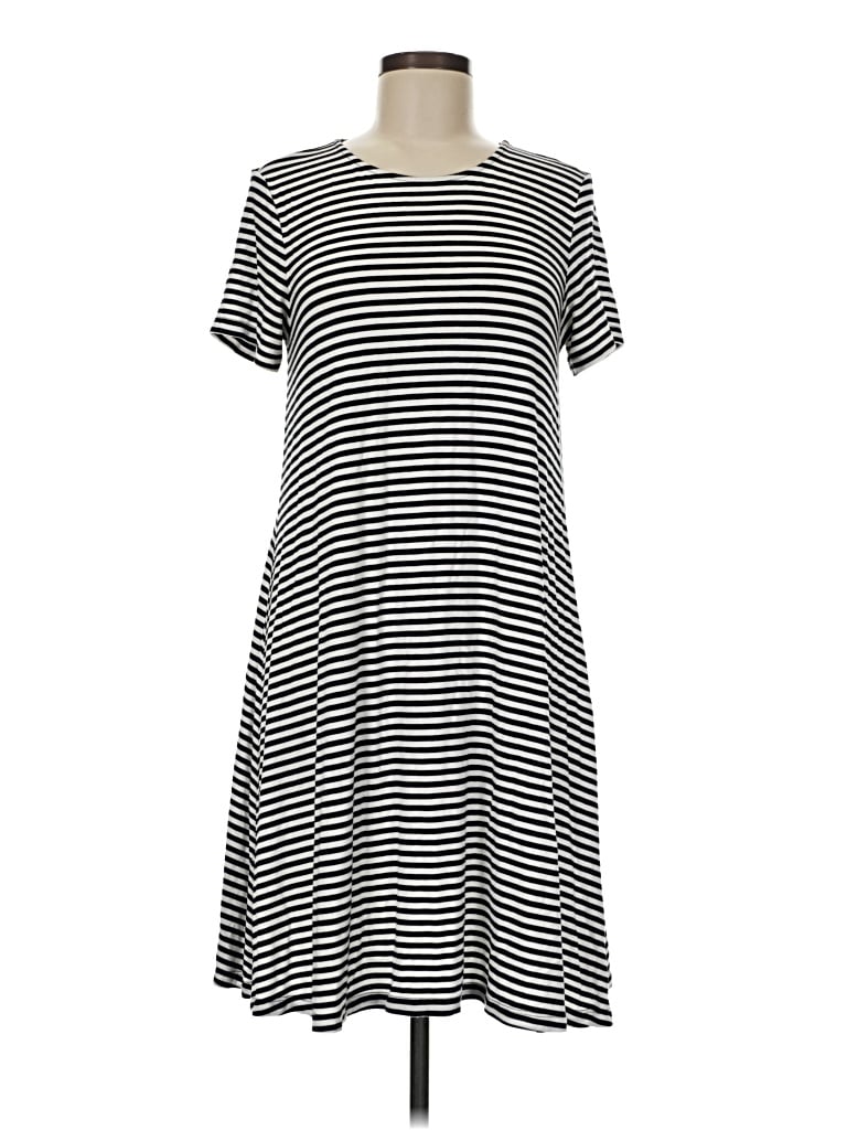 Pre-owned Old Navy Casual Dress In Black