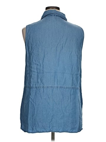 Jones New York Signature Sleeveless Button-Down Shirt (view 2)