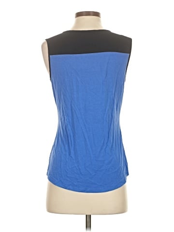 Outback Red Sleeveless Top (view 2)