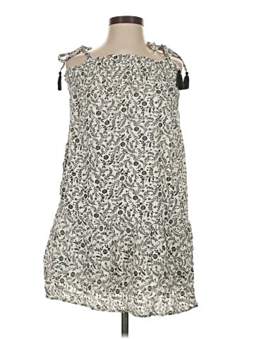 Old Navy Casual Dress (view 1)