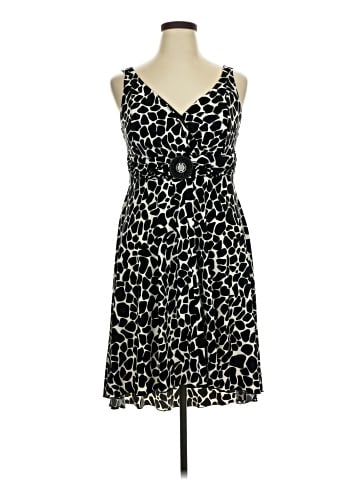En Focus Cocktail Dress (view 1)