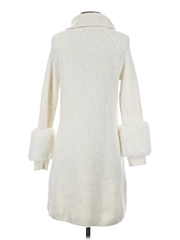 Saks Fifth Avenue Casual Dress (view 2)