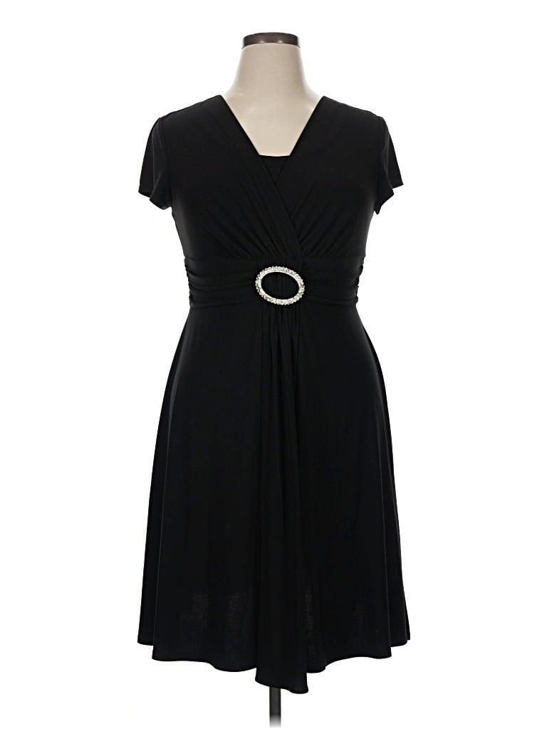 Pre-owned R & M Richards Cocktail Dress In Black