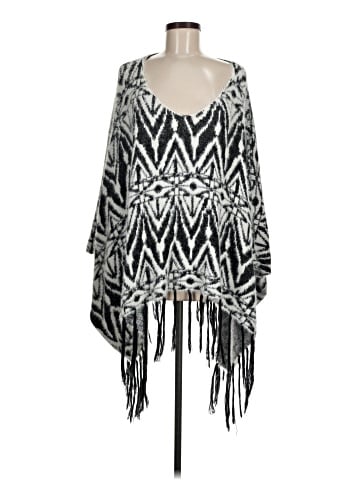 Cecico Poncho (view 1)