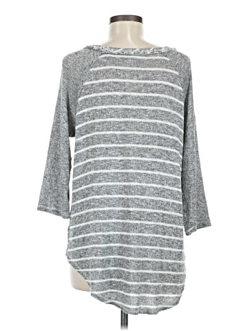 Urban Outfitters 3/4 Sleeve T-Shirt (view 2)