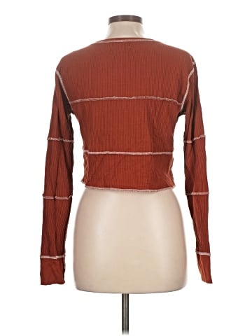 Urban Outfitters Long Sleeve T-Shirt (view 2)