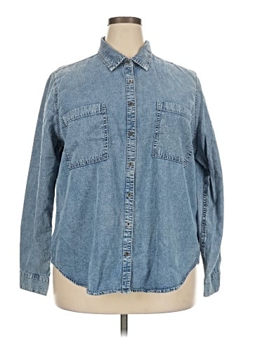 Maurices Long Sleeve Button-Down Shirt (view 1)