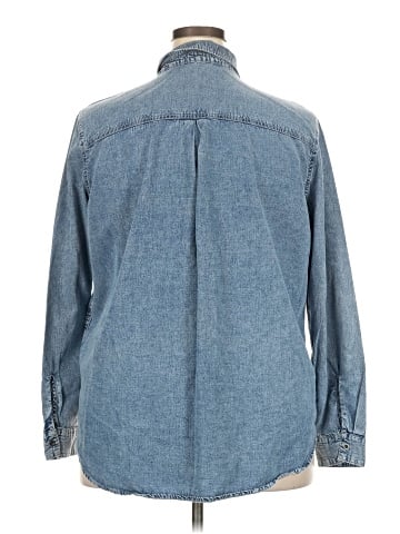 Maurices Long Sleeve Button-Down Shirt (view 2)