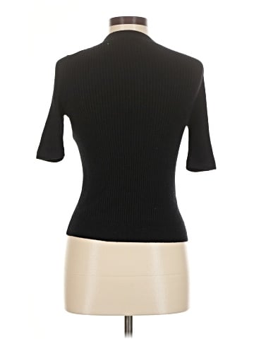 Uniqlo Turtleneck Sweater (view 2)