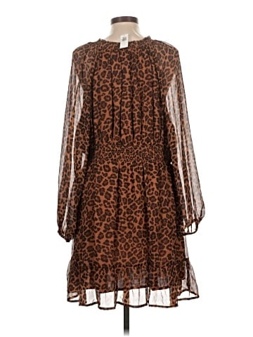 Old Navy Casual Dress (view 2)