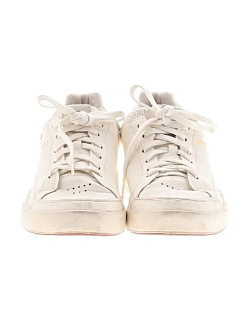 On Cloud Sneakers (view 2)