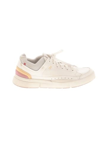 On Cloud Sneakers (view 1)