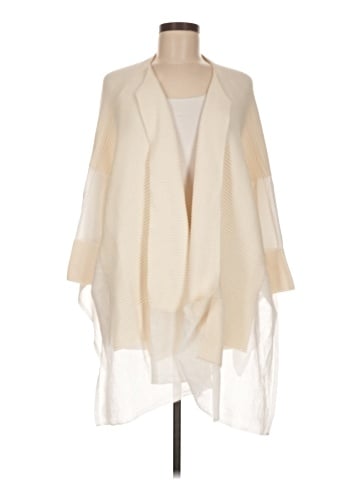Escada Poncho (view 1)