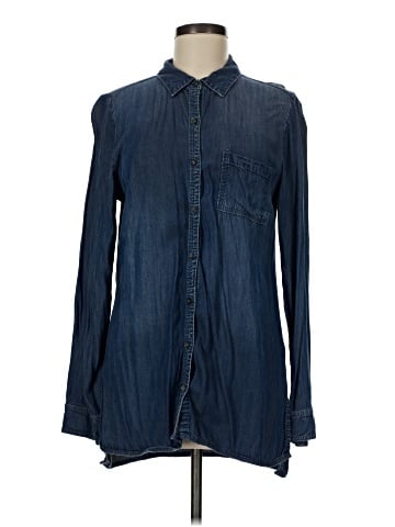 Maurices Long Sleeve Button-Down Shirt (view 1)