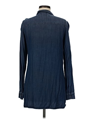 Maurices Long Sleeve Button-Down Shirt (view 2)