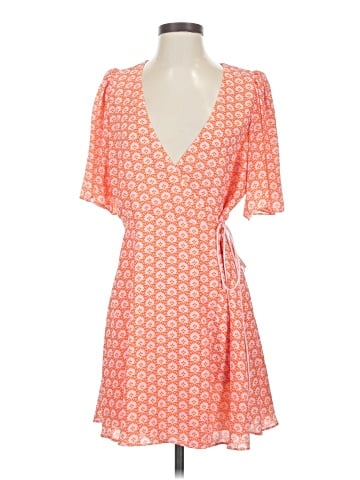 Alice + Olivia Casual Dress (view 1)