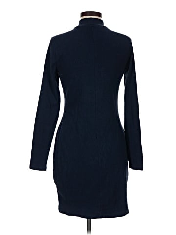 Old Navy Casual Dress (view 2)