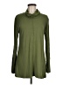 Dunia Green Long Sleeve Turtleneck Size M - photo 1