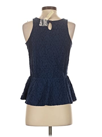 Kenar Sleeveless Blouse (view 2)