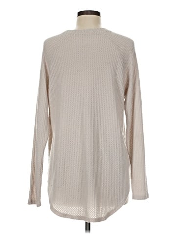 American Eagle Outfitters Long Sleeve T-Shirt (view 2)